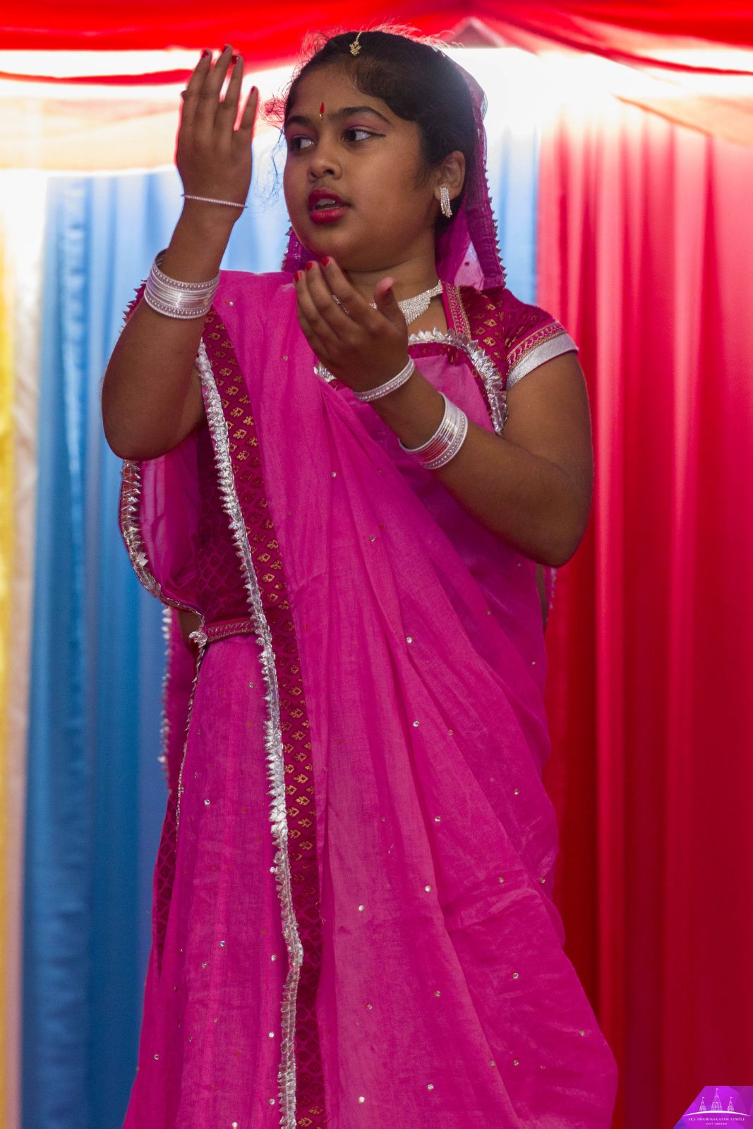 ©1987-2017 SKS Swaminarayan Temple East London